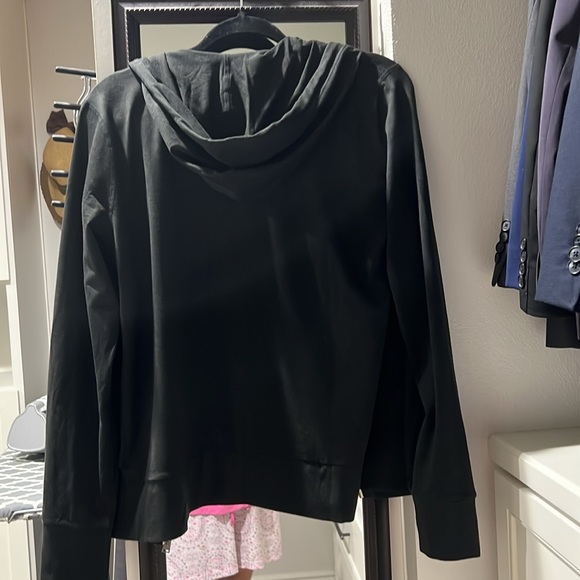 Vuori performance jacket with hoodie,size M, excellent condition.black or brown. - Picture 3 of 3